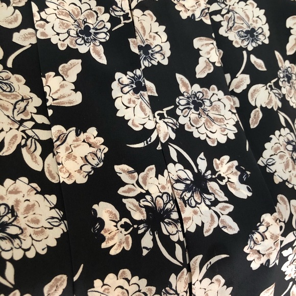 SOLD Vintage Jospehine Black/Cream Floral Blouse - Picture 9 of 10